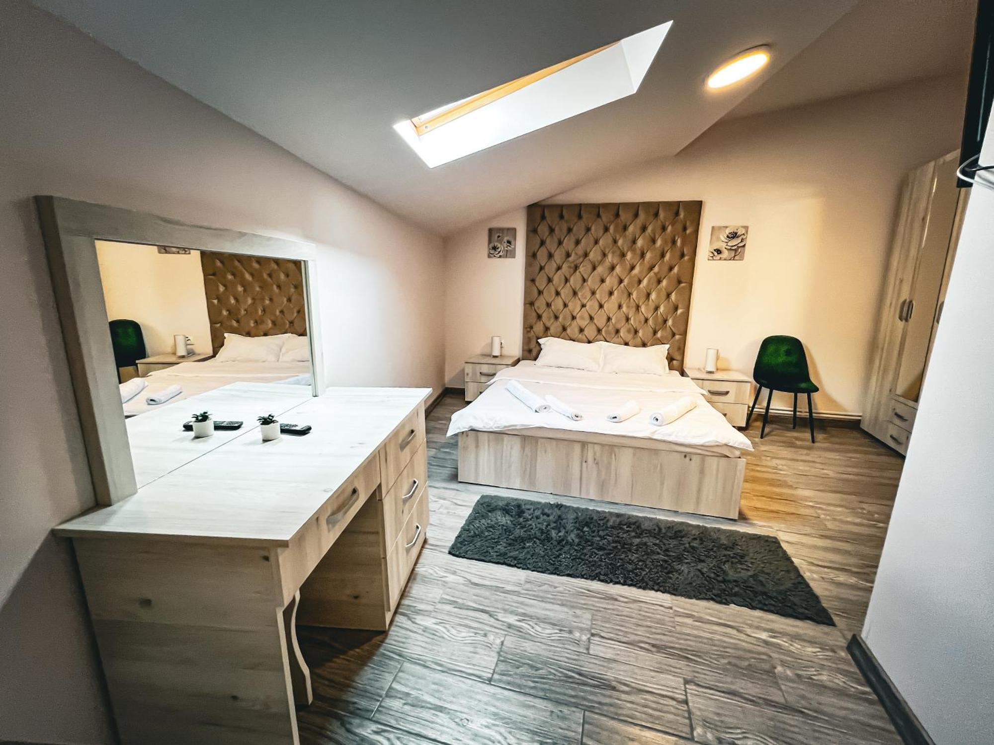 Splendor Boutique פיטסטי מראה חיצוני תמונה